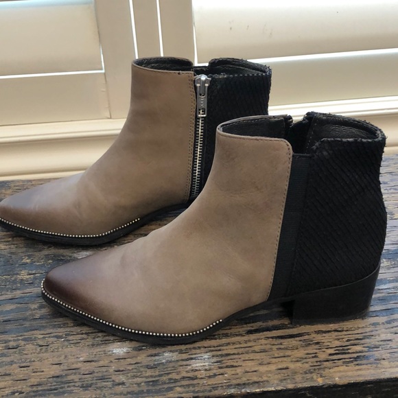 Two tone leather boots size 6.5 - Picture 3 of 6